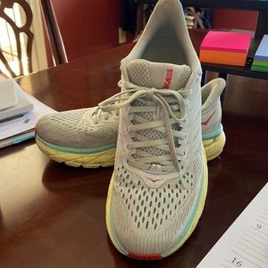 Hoka Clifton 7 — womens size 9